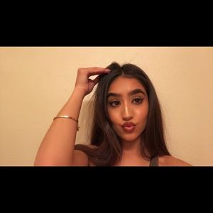 Meet your Posher, Leticia